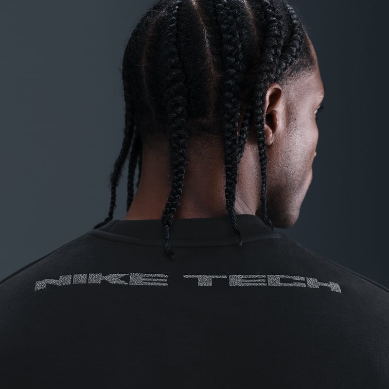 Nike Tech Fleece Crew HV1340-010 02