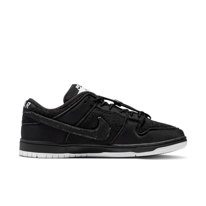 Nike SB Dunk Low x Gnarhunters DH7756-010 03