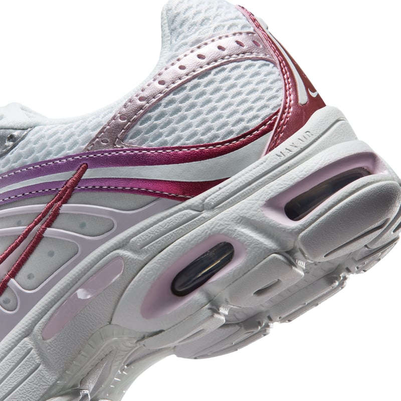Sapatilhas Nike Air Max Moto 2K "Off White & Bleached Lilac" | Mulher | Estilo desportivo | 08 | SPORTSHOWROOM