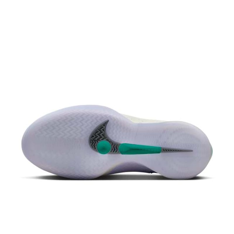 Nike Sabrina 2 EP x Titan HQ1846-001 02