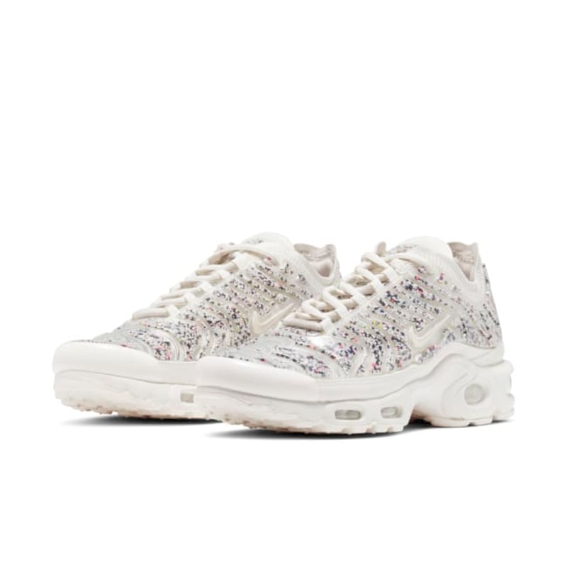Nike Air Max Plus AR0970-002 05