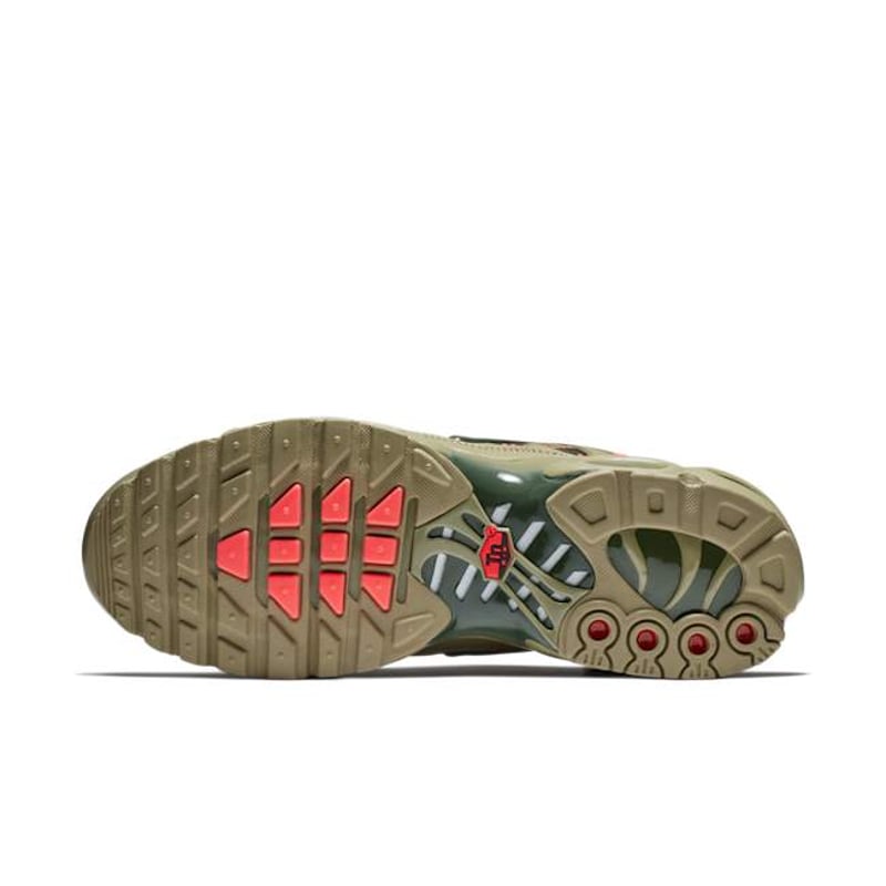 Nike Air Max Plus AJ4858-200 02