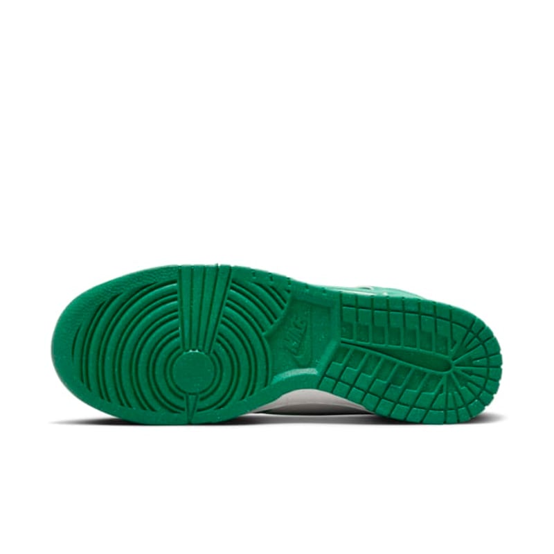 Nike Dunk High SE DO9775-001 02
