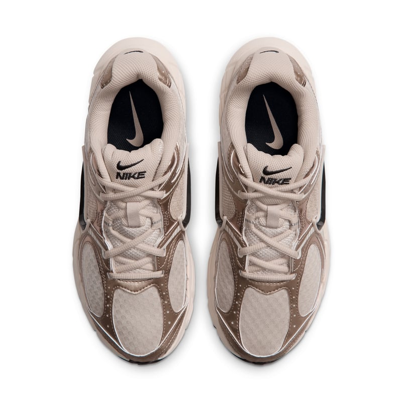 Sneakersy Nike V5 RNR Premium "Sand Drift & Blur" | Kobiety | Sportstyle | 04 | SPORTSHOWROOM