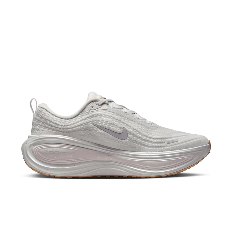 Nike Vomero Plus IO4323-001 03