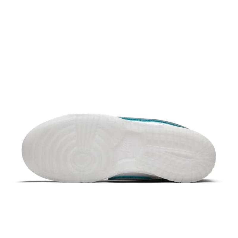 Nike SB Dunk Low Pro x Diamond Supply Co. BV1310-100 02
