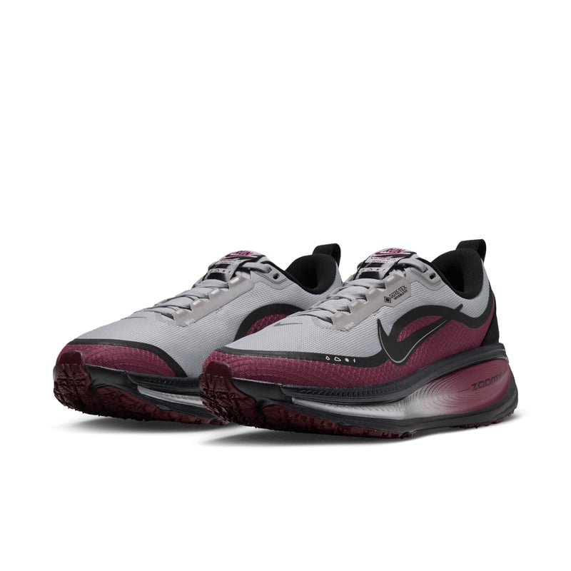 Nike Vomero 18 GORE-TEX hardloopschoenen "Light Smoke Grey & Pink Smoke" | Dames | Hardlopen | 05 | SPORTSHOWROOM