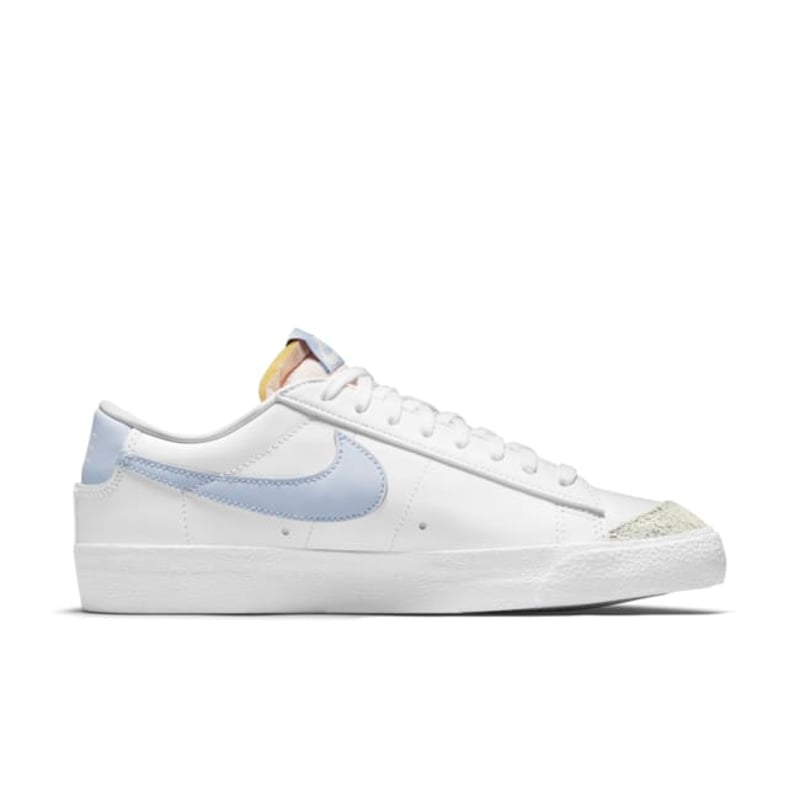 Nike Blazer Low '77 DC4769-103 03