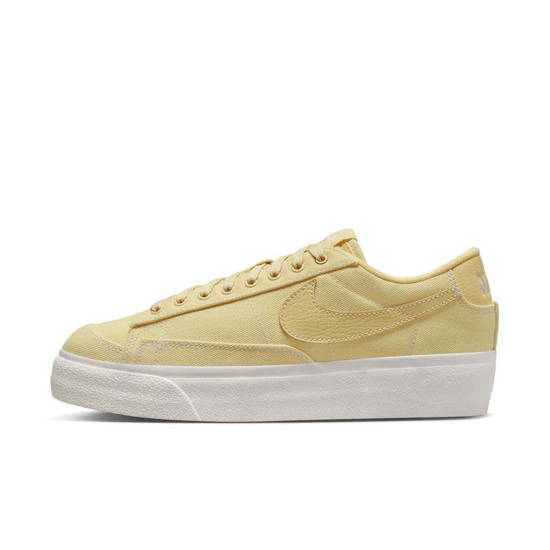 Nike Blazer Low Platform Canvas DV7475-200 01