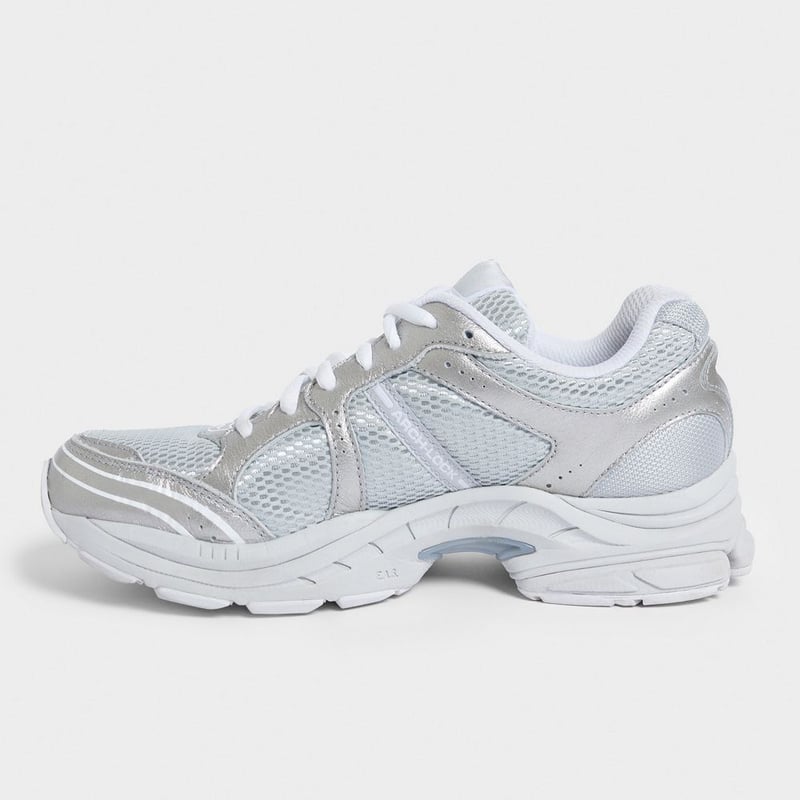 Saucony Progrid Triumph 4 x Sweaty Betty S70921-1 02