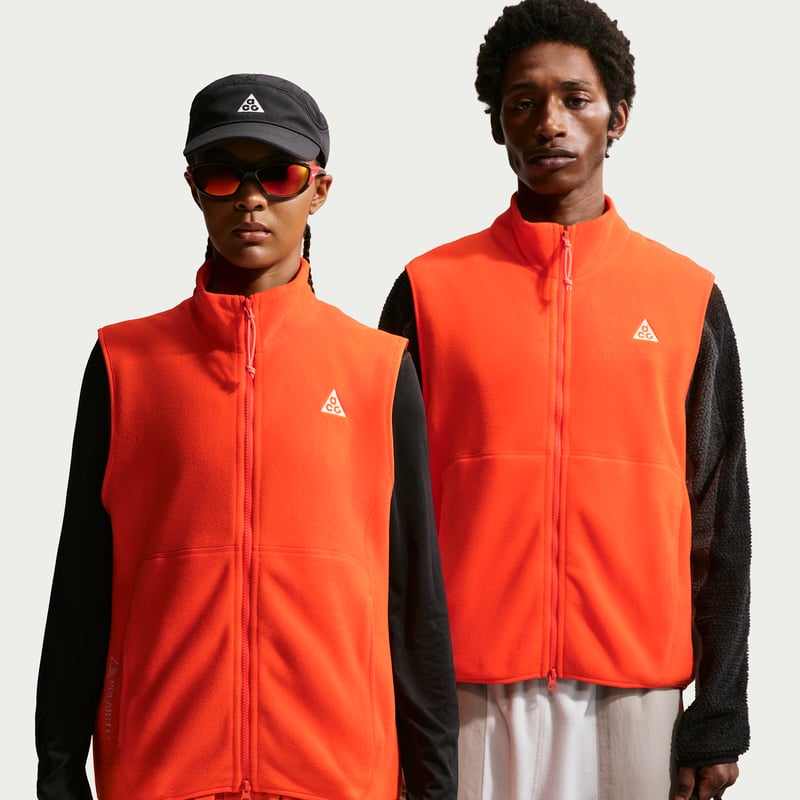 Nike ACG 'Wolf Tree' Full-Zip IF0975-819 01