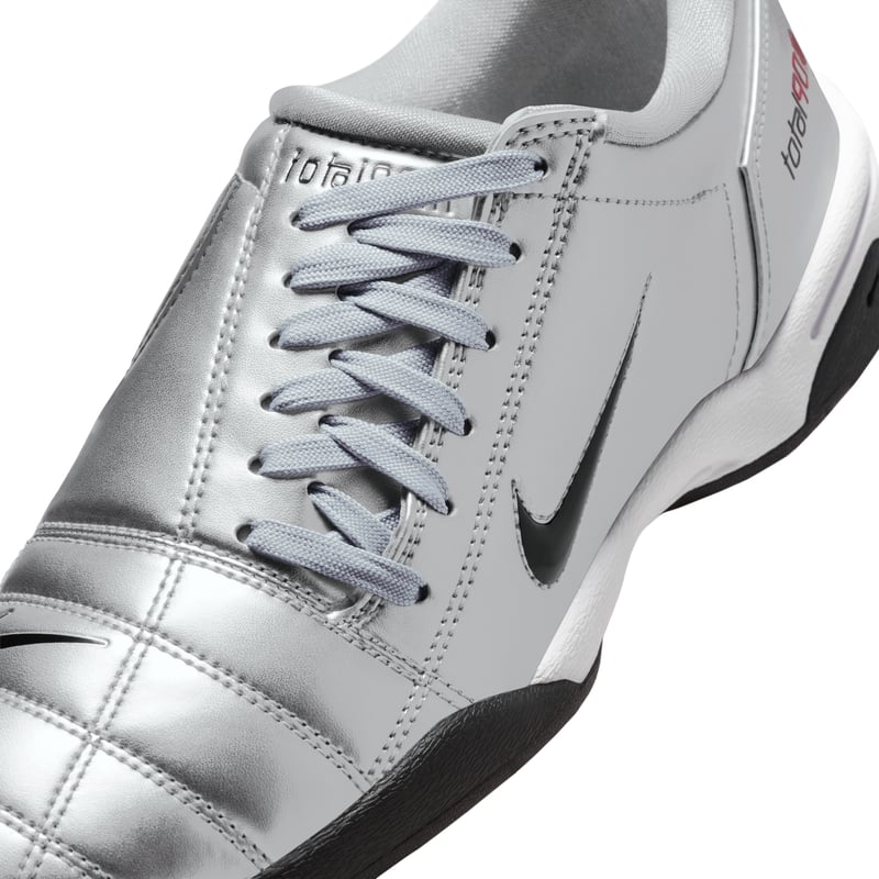 Nike Total 90 IM7595-001 07