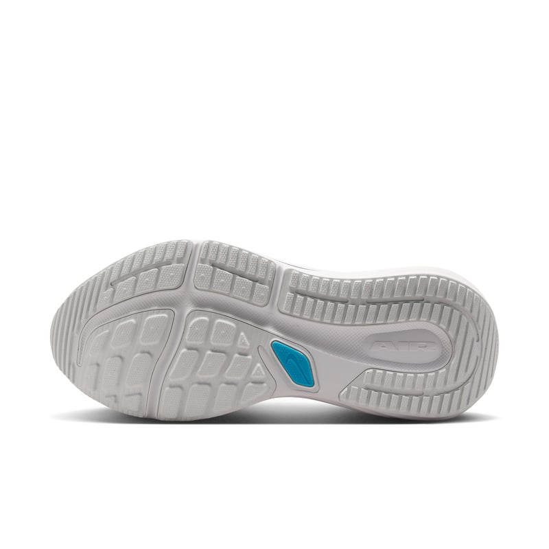 Nike Winflo 12 Laufschuhe "Vast Grey & Off White" | Herren | Laufen | 02 | SPORTSHOWROOM