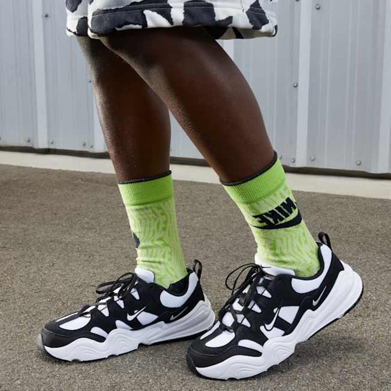 Nike Tech Hera FJ9532-101 02