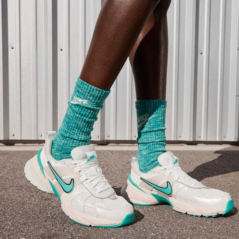 Nike V2K Run FD0736-105 02