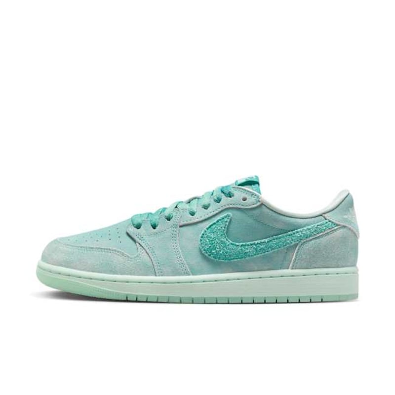 Jordan 1 Retro Low OG HQ8111-300 01