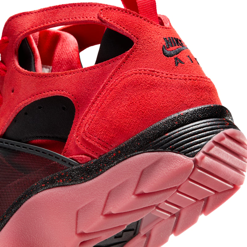 Sneakers Nike Air Trainer Huarache "Challenge Red & Black" | Uomo | Sportstyle | 08 | SPORTSHOWROOM
