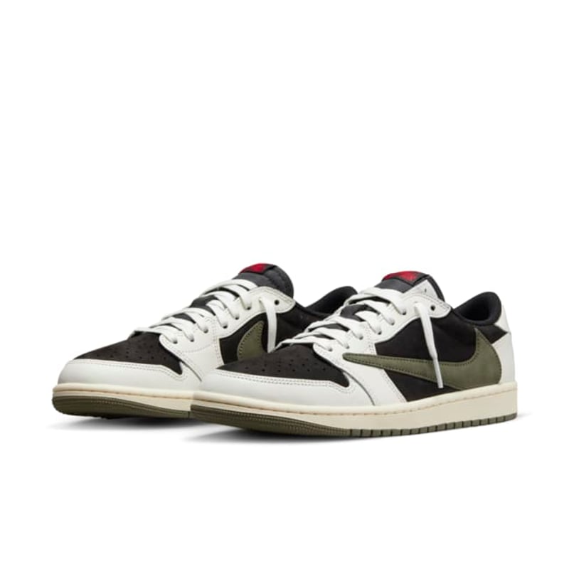 Jordan 1 Low x Travis Scott DZ4137-106 04