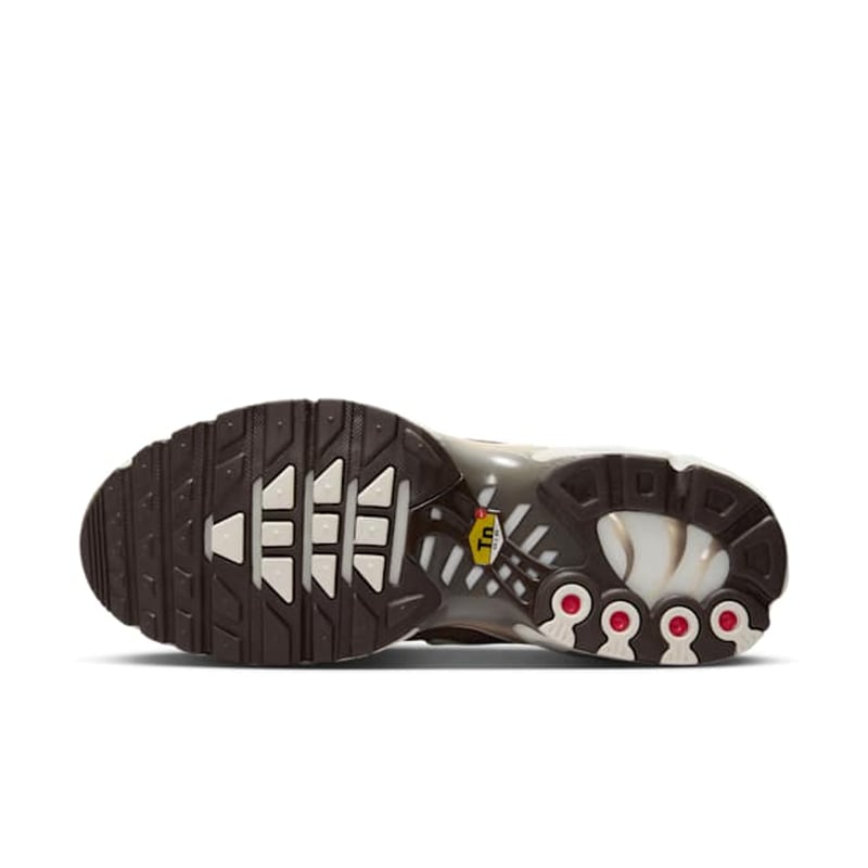 Nike Air Max Plus DZ3671-200 02