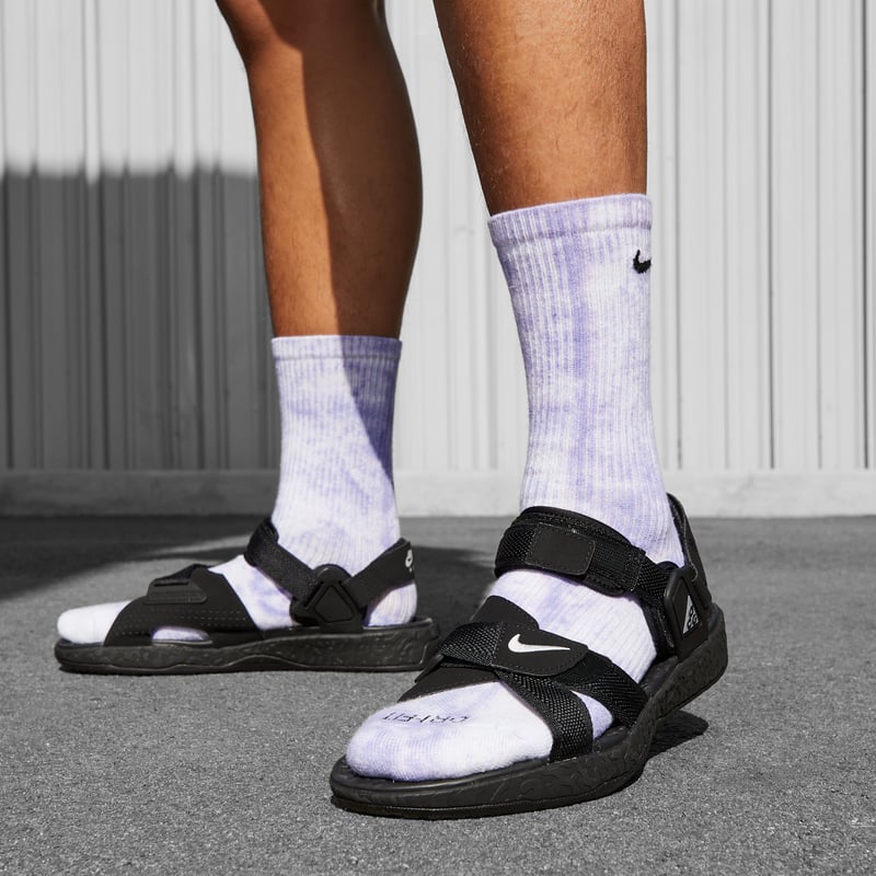 Nike ACG Air Deschutz+ DO8951-001 02