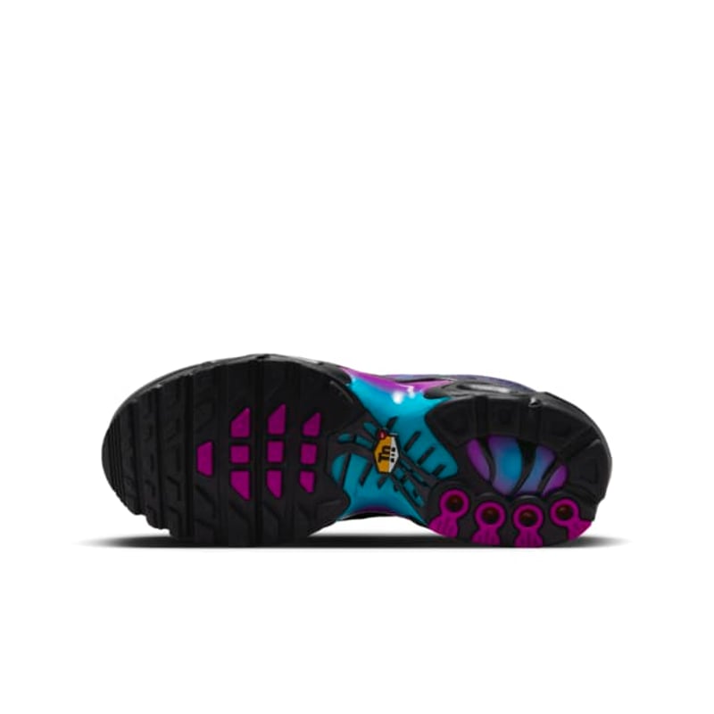 Nike Air Max Plus FB8027-001 02