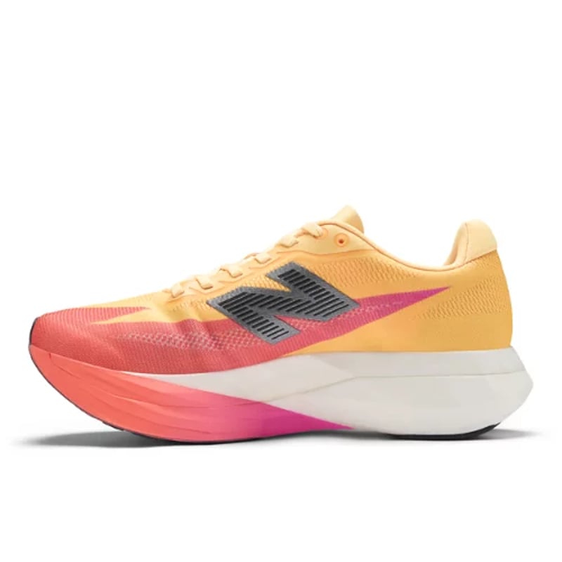 Scarpe da running New Balance FuelCell SuperComp Elite v5 "Tangerine Heat & White Peach" | Donna | Corsa | 01 | SPORTSHOWROOM