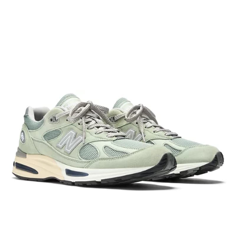 New Balance 991v2 Made in UK sneakerit "Sea Grass & Silver" | Miehet & Naiset | Sportstyle | 02 | SPORTSHOWROOM