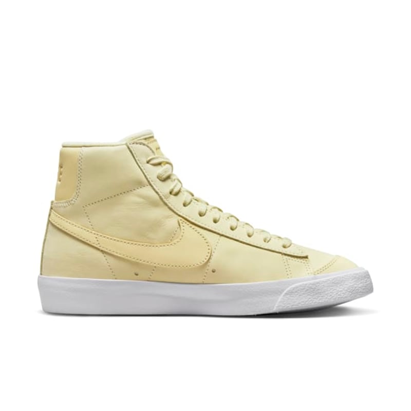 Nike Blazer Mid Premium DQ7572-700 03