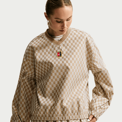 NikeCourt Court Collection Oversized Topp "Parachute Beige" | Kvinnor | Tennis | 01 | SPORTSHOWROOM