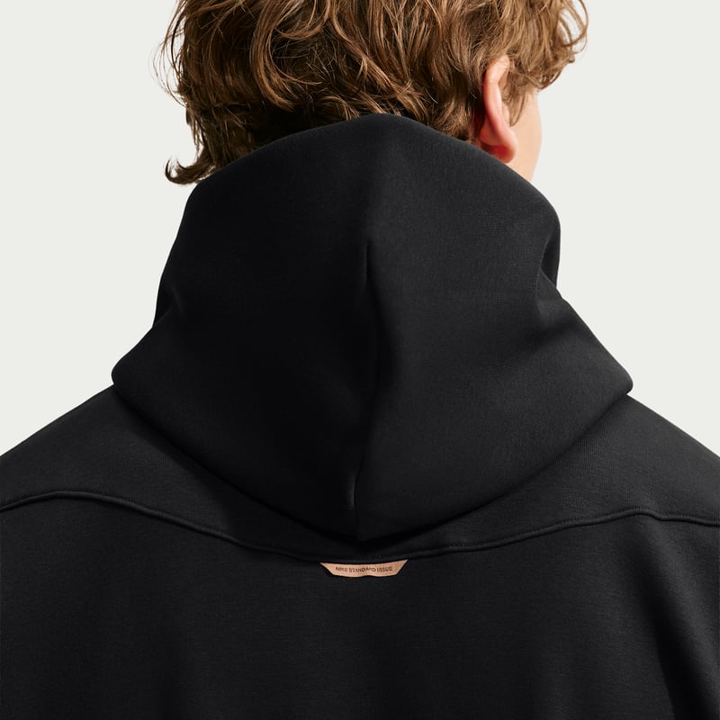 Nike Caitlin Clark Standard Issue Therma-FIT Brushed Pullover Hoodie "Black & Pale Ivory" | Heren | Basketbal | 02 | SPORTSHOWROOM