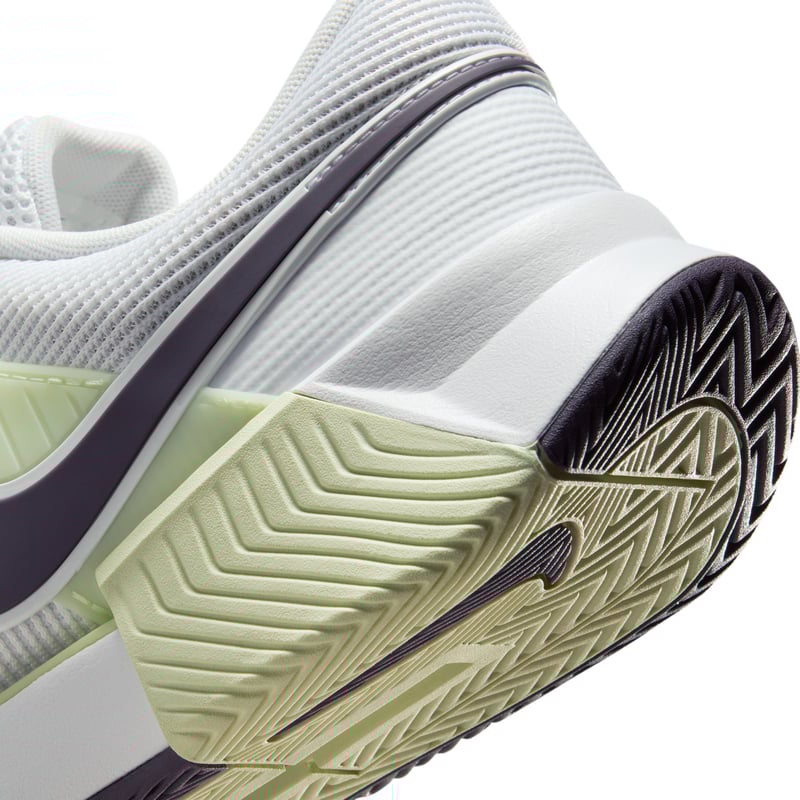 Nike GP Challenge 1.5 IQ5180-108 08