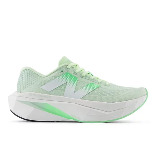 New Balance FuelCell SuperComp Trainer v3