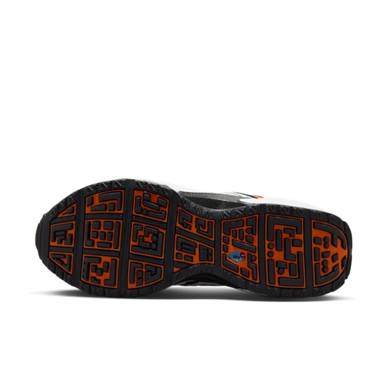 Nike Air Max SNDR FZ2068-800 02