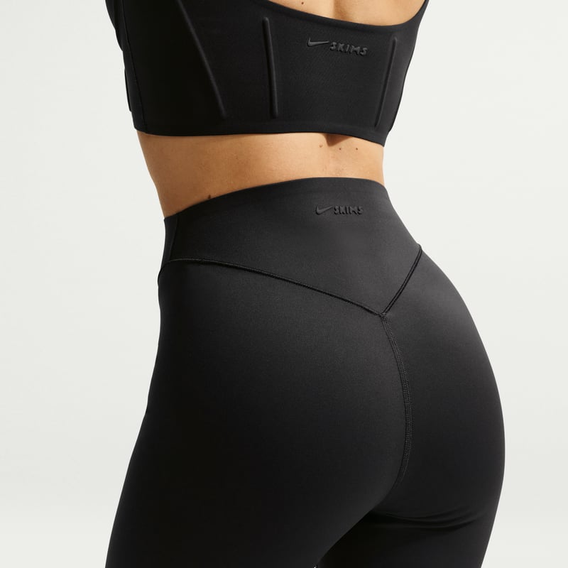 NikeSKIMS Matte Corset IU2207-054 03