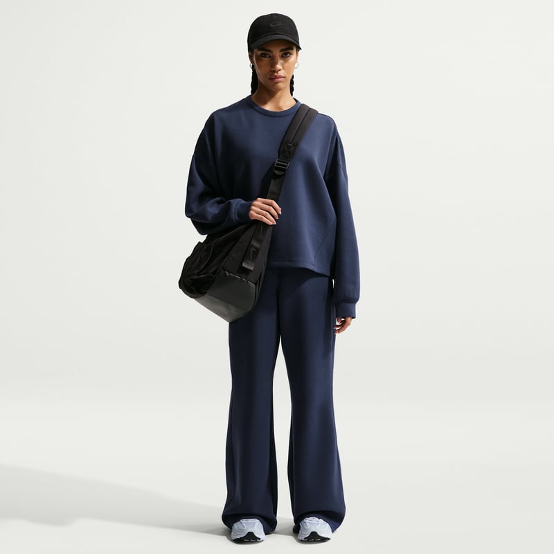 Nike 24.7 ImpossiblySoft Dri-FIT Oversized Crew HQ8193-410 04