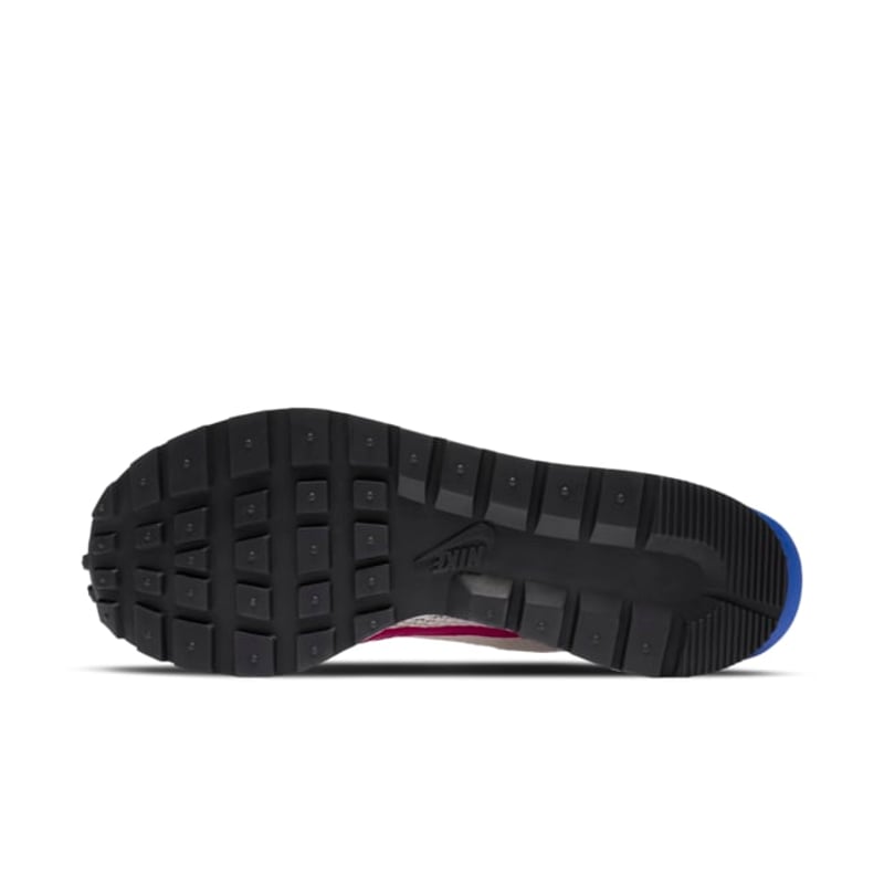Nike VaporWaffle x sacai CV1363-100 02