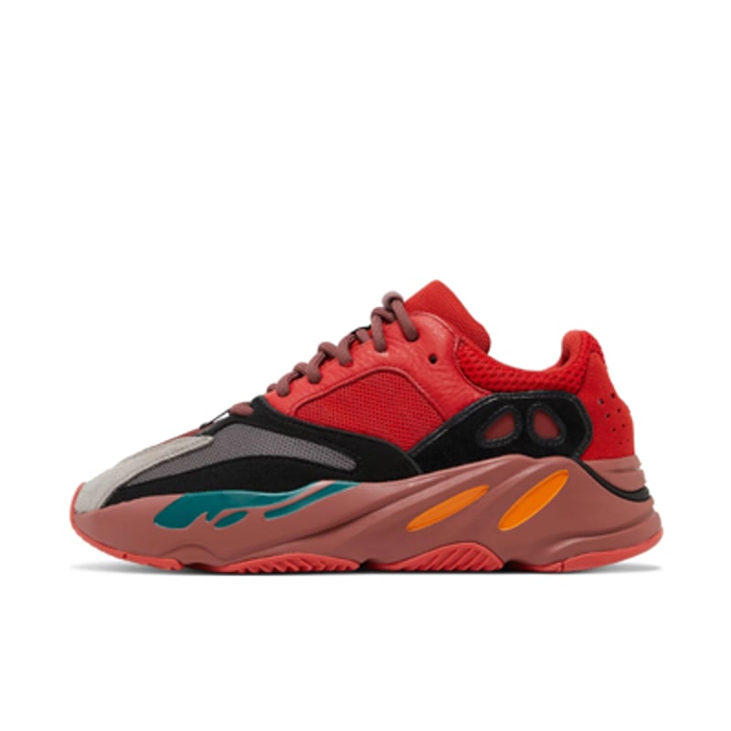 Yeezy Boost 700 HQ6979 01