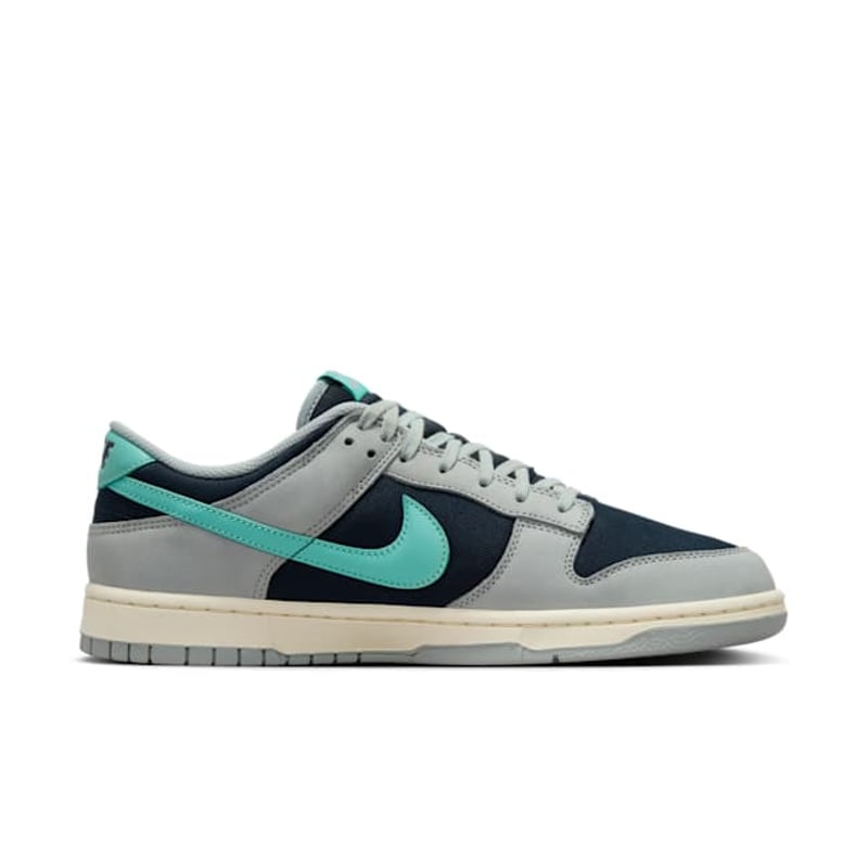 Nike Dunk Low Retro Premium FB8895-001 03