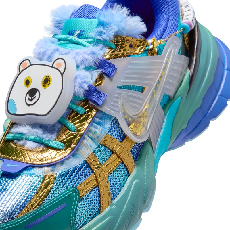 Nike V2K Run x Doernbecher Freestyle trainers "Khovny" | Women | SportStyle | 07 | SPORTSHOWROOM