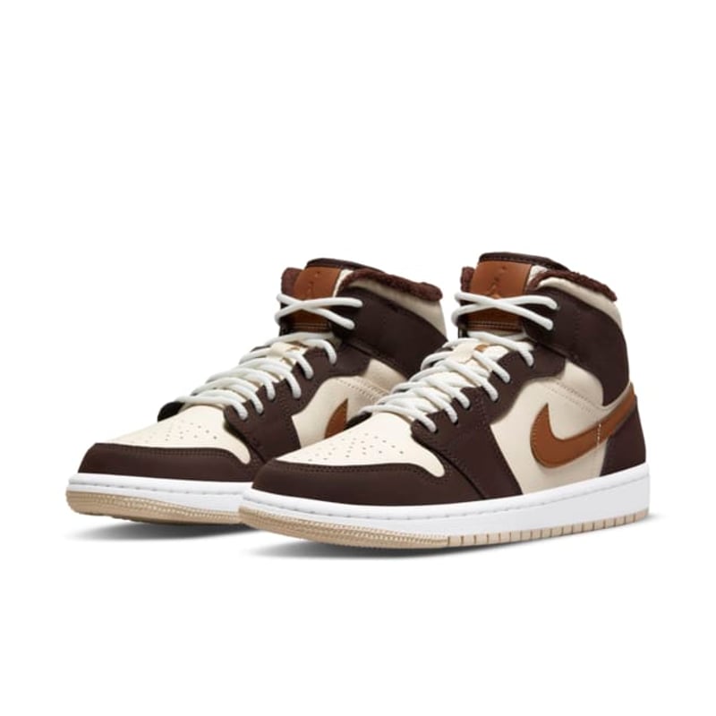 Jordan 1 Mid SE DO6699-200 04