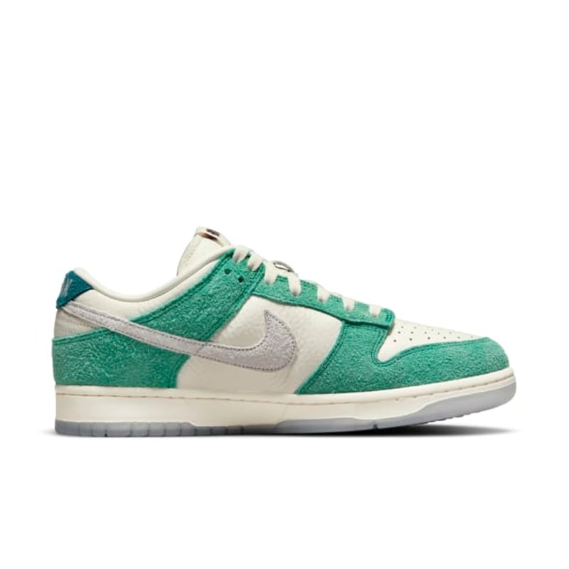 Nike Dunk Low x Kasina CZ6501-101 03