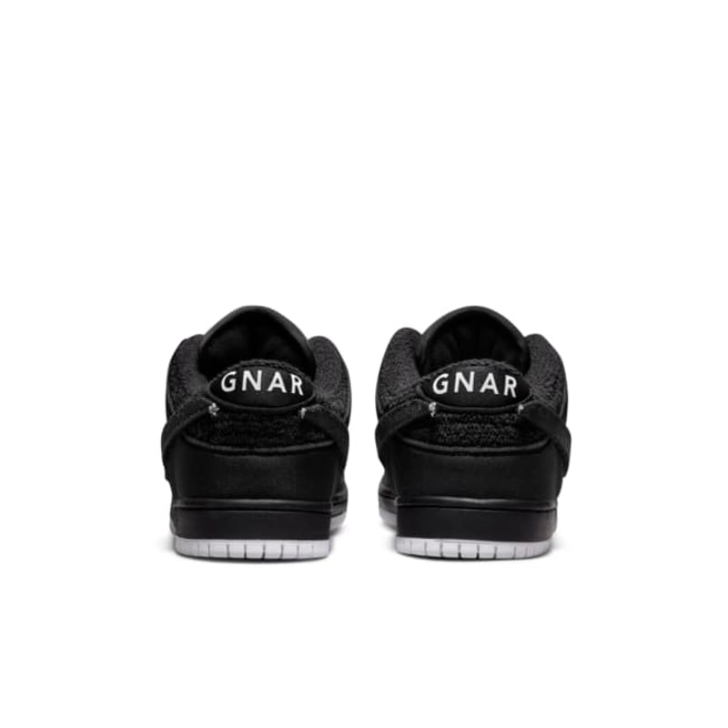 Nike SB Dunk Low x Gnarhunters DH7756-010 06