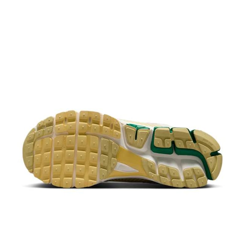 Nike Zoom Vomero 5 FN8361-100 02