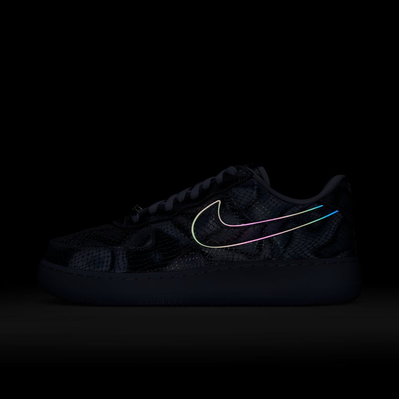 Nike Kobe Air Force 1 Low Protro 1 runners "Lenticular" | Men | Sportstyle | 08 | SPORTSHOWROOM