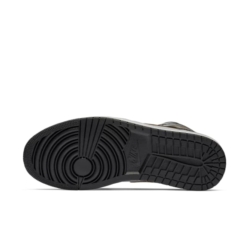 Jordan 1 Mid ‘Patent’ 852542-007 02