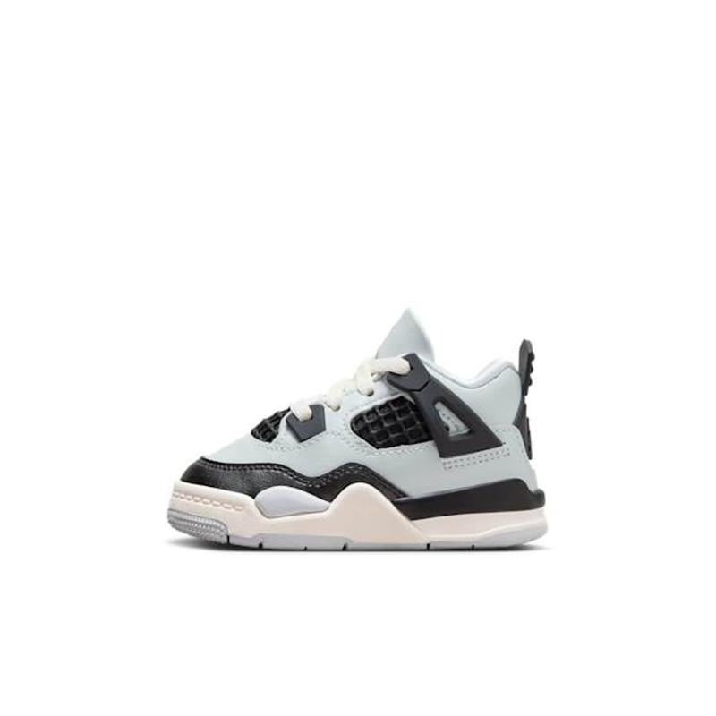 Jordan 4 Retro FZ8584-070 01