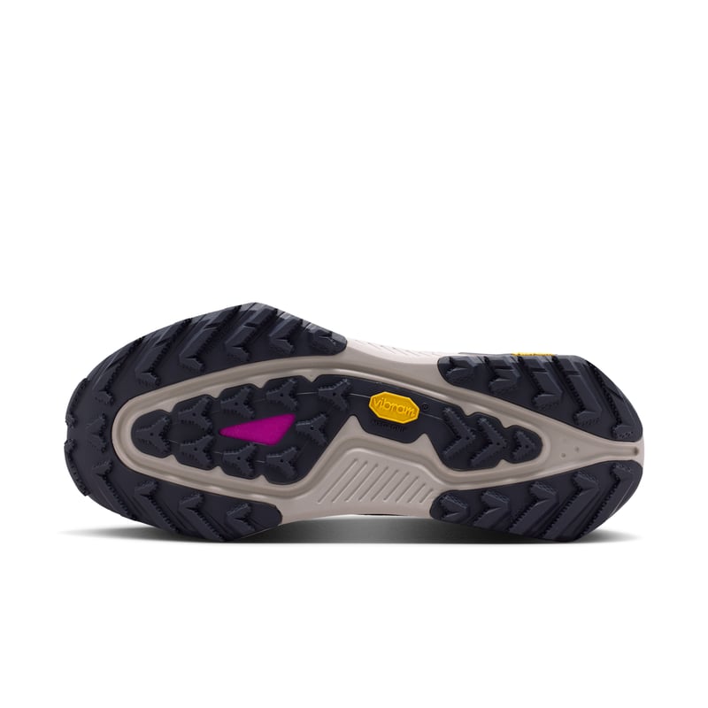 Nike ACG Zegama trail runners "Gridiron & Cream II" | Men | Outdoor | 02 | SPORTSHOWROOM