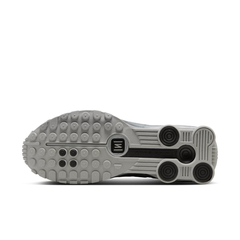 Nike Shox R4 HQ1988-011 02