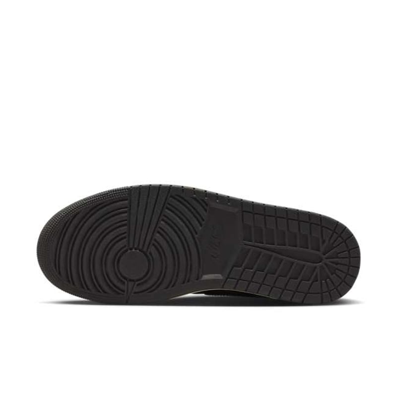 Jordan 1 Retro High OG DZ5485-002 03
