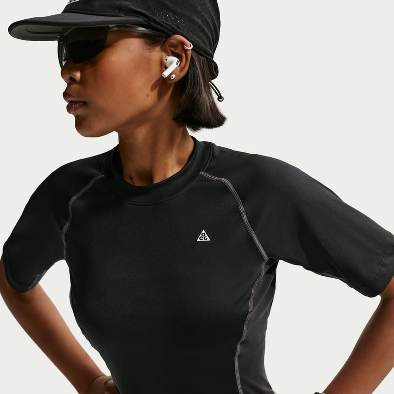 Nike ACG 'Wildsee' Dri-FIT Base Layer Topp "Black" | Kvinnor | | 03 | SPORTSHOWROOM